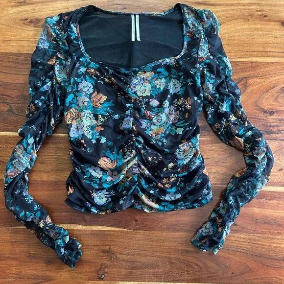 By Anthropologie Long-Sleeve Ruched Top - Picture 5 of 8